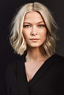 Nicole Coombs